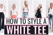 Így tudsz stílusosan viselni egy egyszerű, fehér pólót 