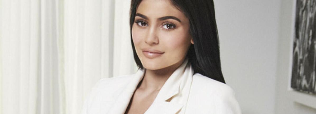 Kylie Jenner kislánya Hivatalos: megszületett Kylie Jenner kisbabája!