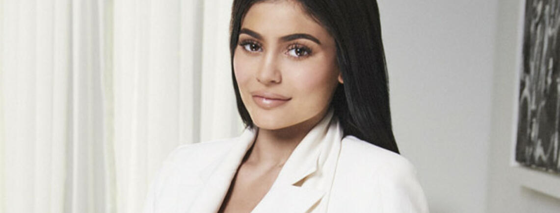 Hivatalos: megszületett Kylie Jenner kisbabája! 